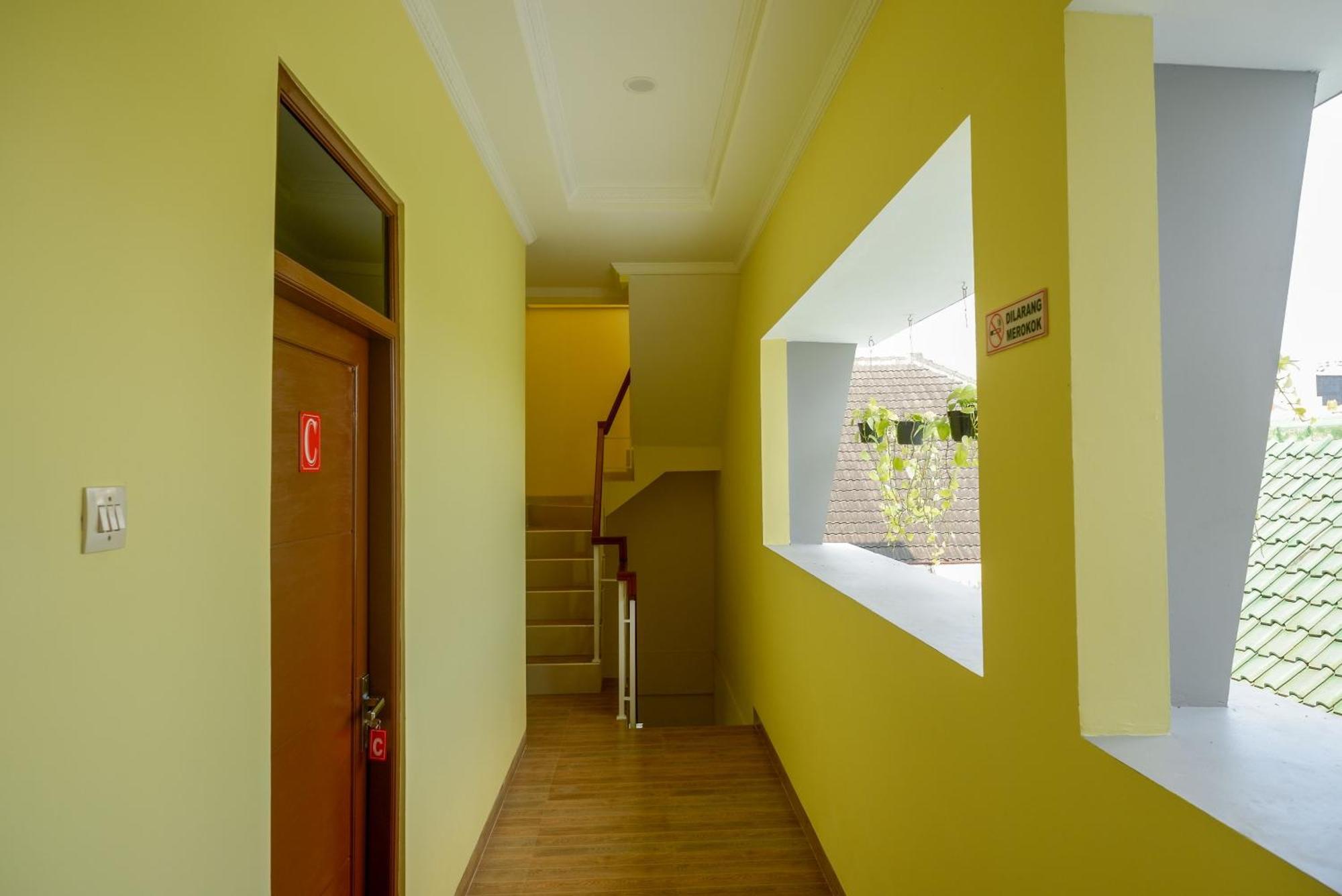 Reddoorz Near Rita Supermall Purwokerto 2 Luaran gambar