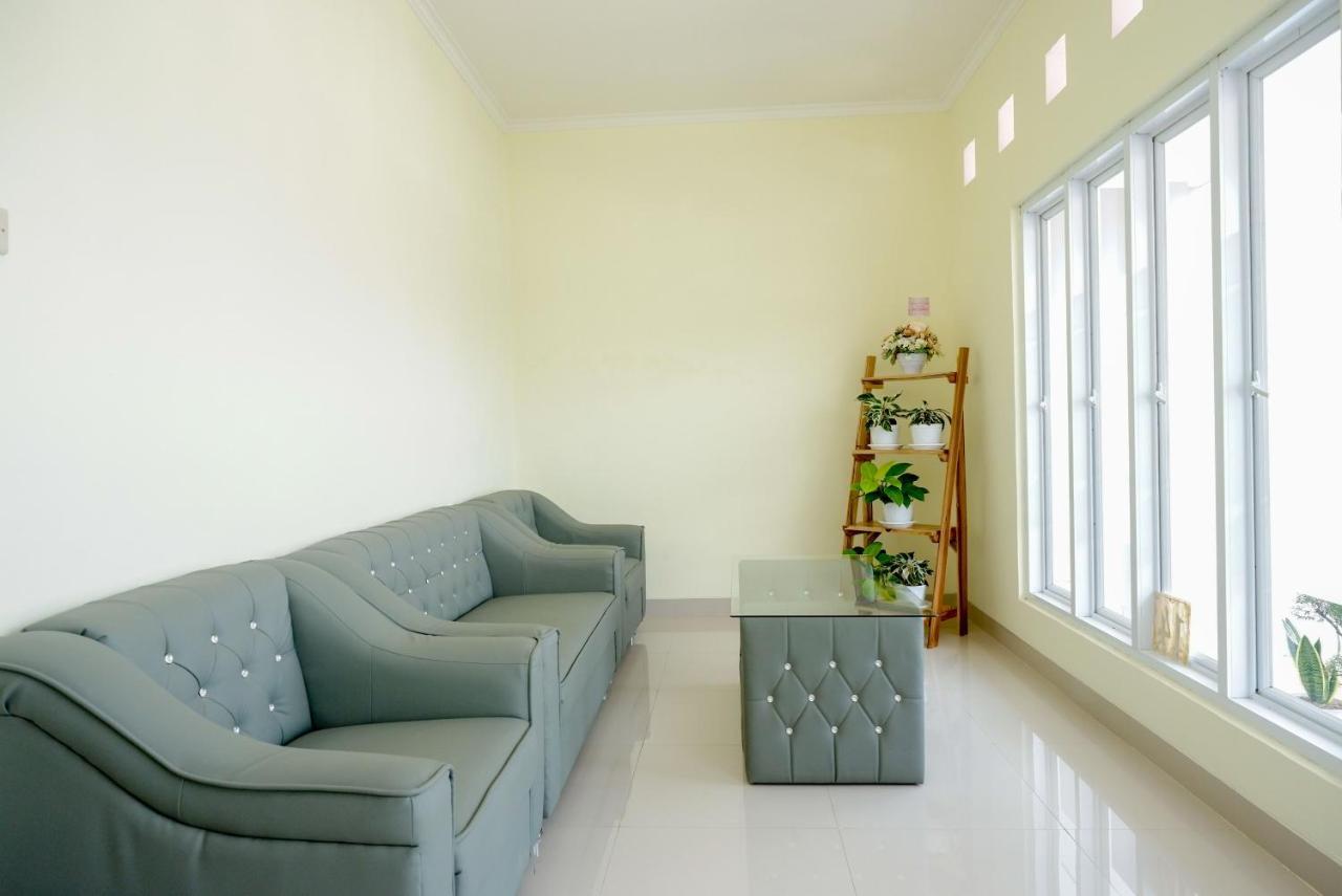 Reddoorz Near Rita Supermall Purwokerto 2 Luaran gambar