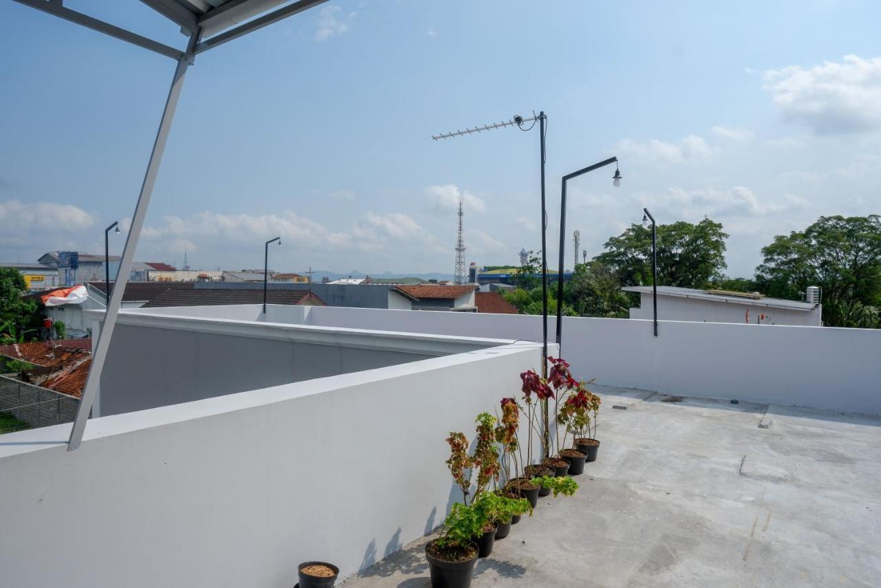 Reddoorz Near Rita Supermall Purwokerto 2 Luaran gambar