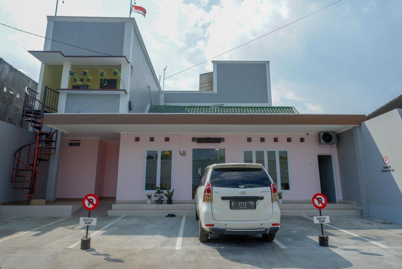 Reddoorz Near Rita Supermall Purwokerto 2 Luaran gambar